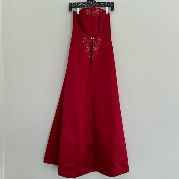 Michaelangelo Dresses & Skirts - Michaelangelo Vintage Red Satin Formal Dress Sz 4